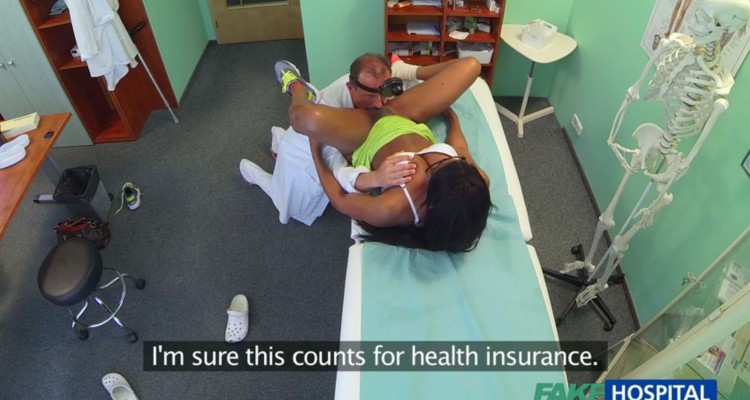 Jasmine W. gets her pussy licked by her doctor
